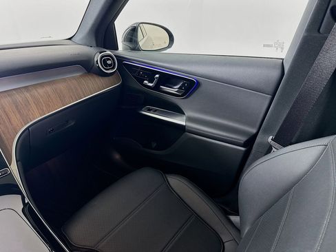 Certified 2025 Mercedes-Benz GLC 300 image 25