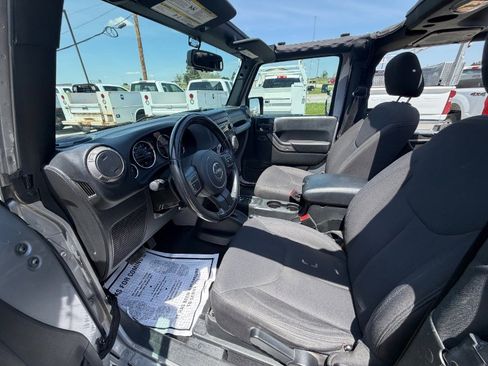 Used 2018 Jeep Wrangler Sport AWD/4WD image 20