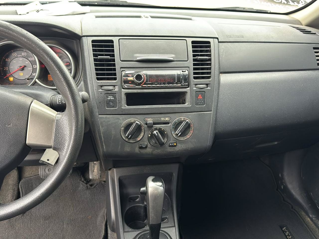Used 2009 Nissan Versa Sedan FWD image 10