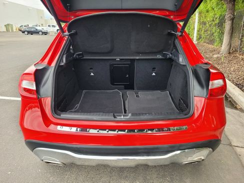 Used 2018 Mercedes-Benz GLA 250 image 27