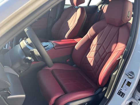 Certified 2025 BMW 540i xDrive w/ Premium Package image 21