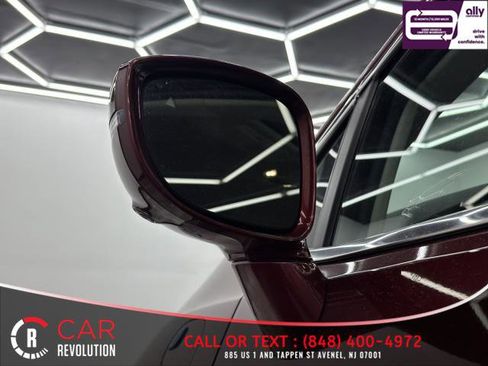 Used 2021 Chrysler Pacifica Touring-L FWD image 72