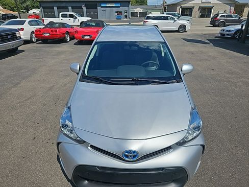Used 2016 Toyota Prius V Three FWD image 2