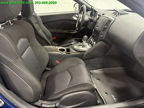 Used 2016 Nissan 370Z Coupe RWD image 15