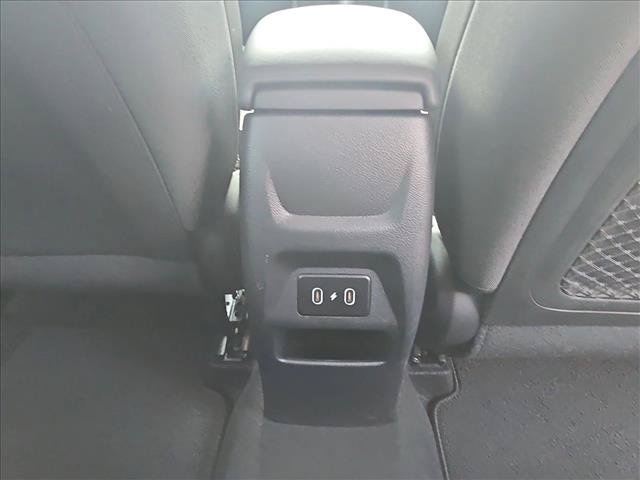 Used 2025 Hyundai Venue SEL FWD image 16