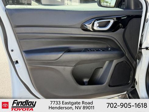 Used 2025 Jeep Compass Latitude w/ Altitude Special Edition AWD/4WD image 20