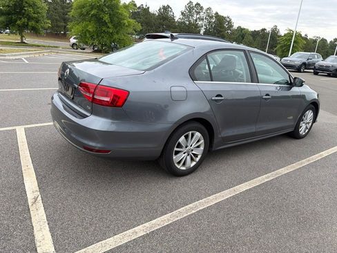 Used 2015 Volkswagen Jetta SE FWD image 12