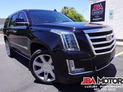 Used 2018 Cadillac Escalade Premium Luxury AWD/4WD image 80