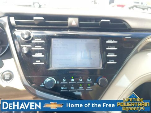 Used 2019 Toyota Camry LE w/ Convenience Package FWD image 14