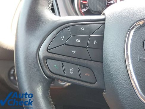 Used 2022 Dodge Challenger SXT RWD image 20
