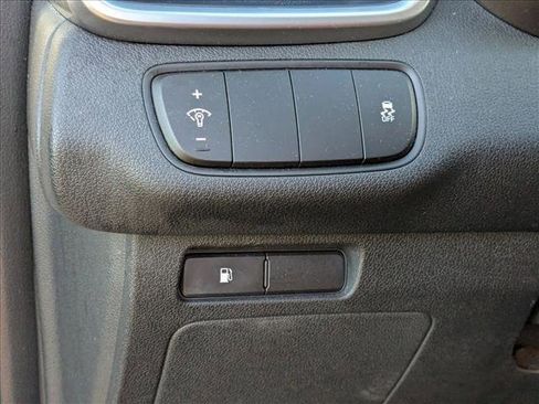 Used 2019 Kia Sorento L image 11