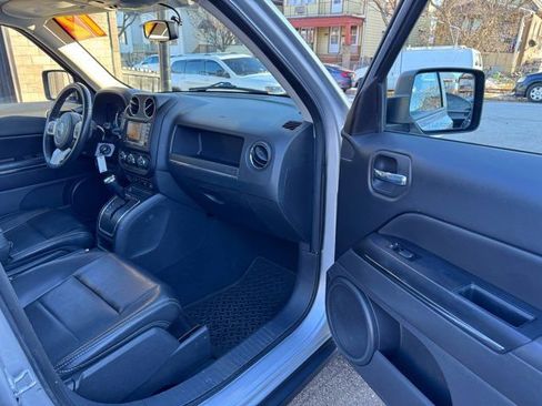 Used 2012 Jeep Patriot Limited w/ Sun/Sound Group image 32