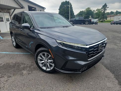 Used 2023 Honda CR-V EX image 3