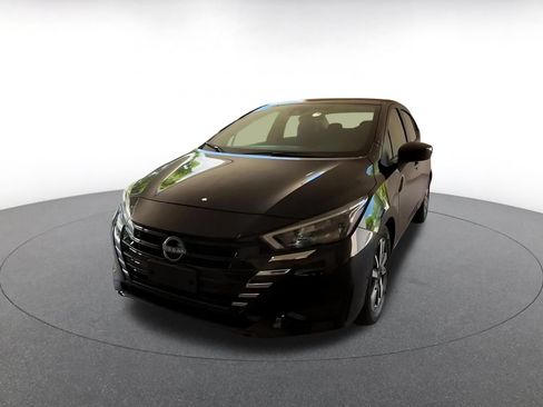 Used 2025 Nissan Versa SV FWD image 7