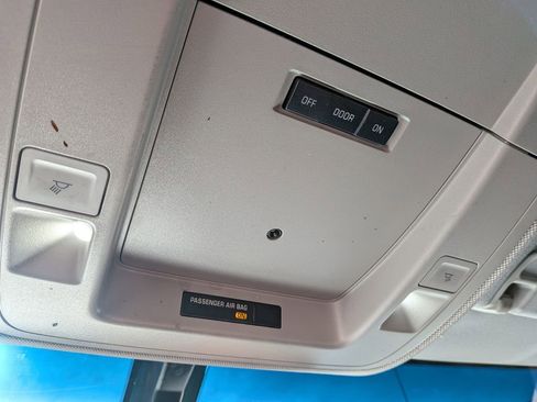 Used 2018 Chevrolet Silverado 3500 LT image 27