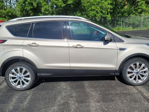 Used 2017 Ford Escape Titanium w/ Equipment Group 301A FWD image 9