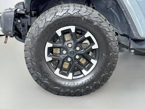 Used 2024 Jeep Wrangler Unlimited Rubicon 4xe AWD/4WD image 9