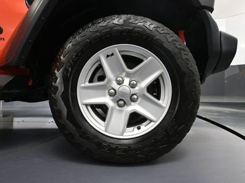 Used 2020 Jeep Gladiator Sport w/ Quick Order Package 24S AWD/4WD image 18