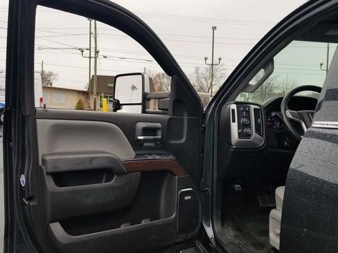 Used 2019 GMC Sierra 2500 SLT image 9
