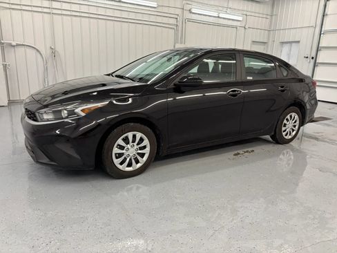Used 2024 Kia Forte LX FWD image 9