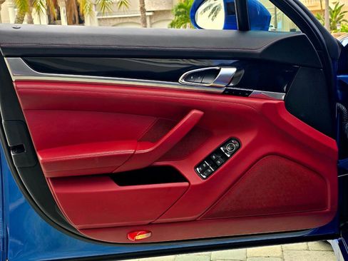 Used 2015 Porsche Panamera S image 72