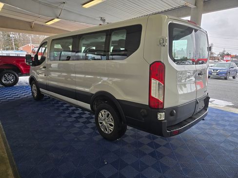 Used 2024 Ford Transit 350 XLT image 5