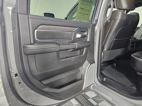 New 2026 RAM 2500 Laramie AWD/4WD image 33