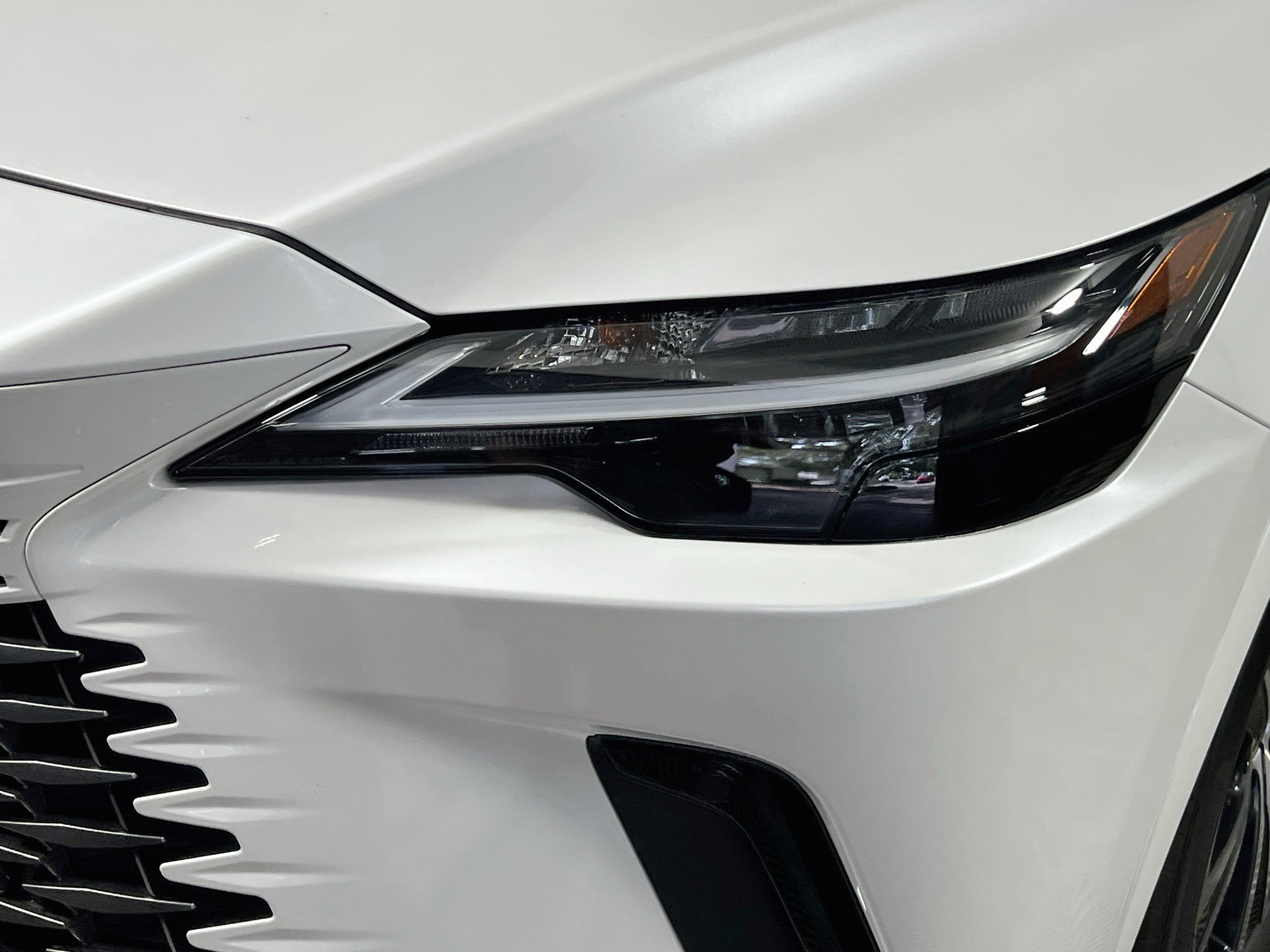 Used 2024 Lexus RX 350 FWD w/ Technology Package image 12