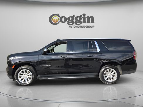 Used 2024 Chevrolet Suburban Premier AWD/4WD image 2