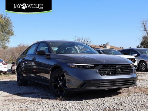 New 2025 Honda Accord SE image 1