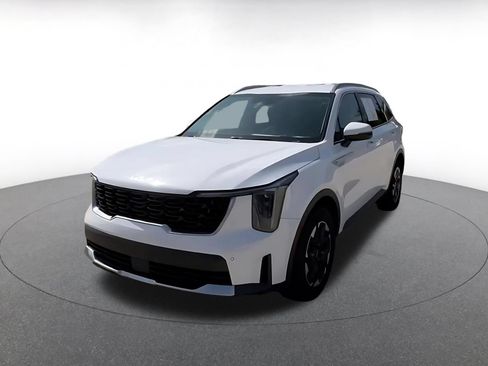Used 2024 Kia Sorento S FWD image 7