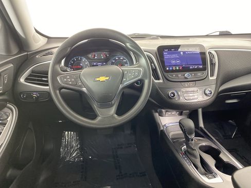 Used 2024 Chevrolet Malibu LT image 41