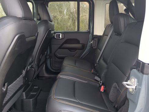 New 2026 Jeep Wrangler Unlimited Sahara AWD/4WD image 12