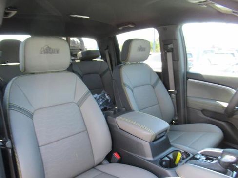 New 2025 Chevrolet Colorado ZR2 w/ ZR2 Bison Edition image 11