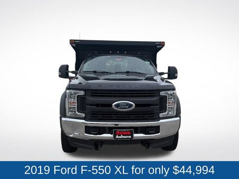 Used 2019 Ford F550 4x4 Regular Cab Super Duty w/ XL Value Package image 2