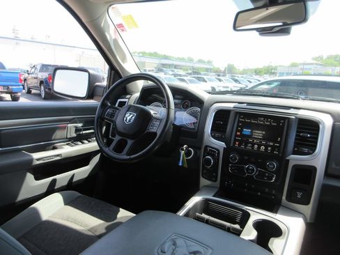 Used 2017 RAM 1500 Big Horn AWD/4WD image 25