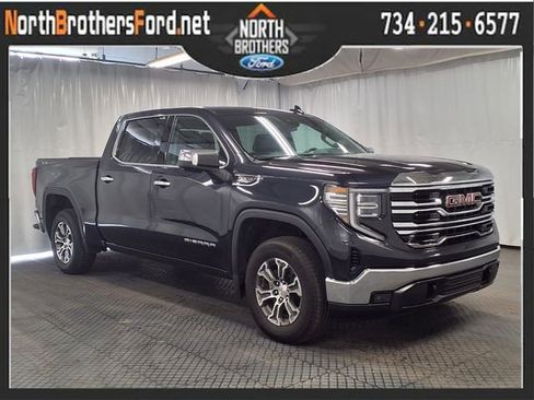 Used 2025 GMC Sierra 1500 SLT image 1