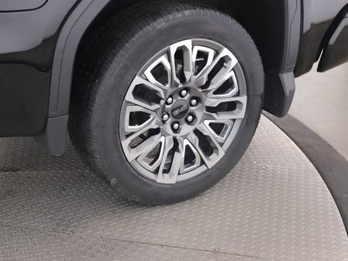 Used 2024 GMC Sierra 1500 Denali Ultimate AWD/4WD image 11