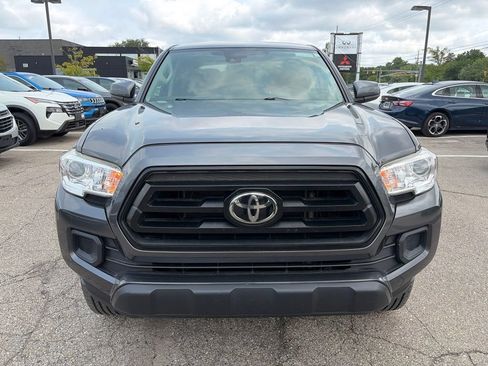 Used 2020 Toyota Tacoma SR AWD/4WD image 2