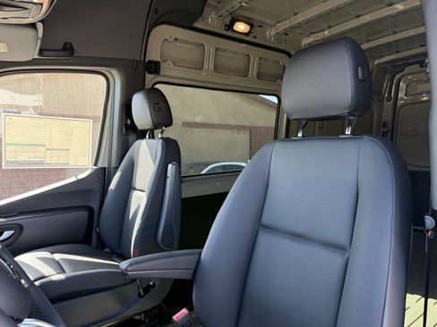 New 2025 Mercedes-Benz Sprinter 2500 image 5