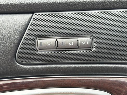 Used 2013 INFINITI M37 w/ Premium Pkg RWD image 14