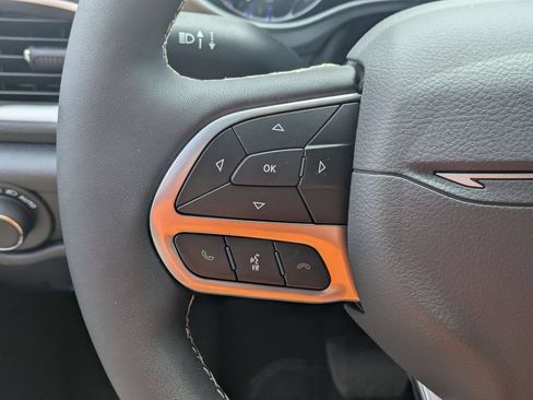 New 2027 Chrysler Pacifica Select FWD image 17