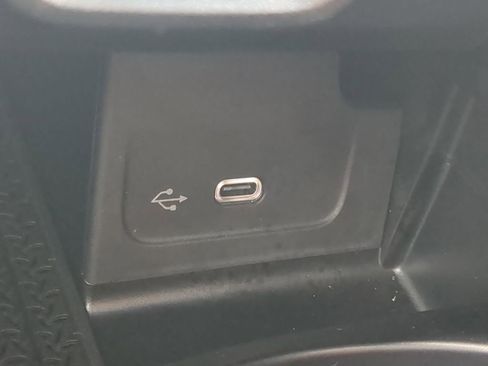 Used 2024 Mercedes-Benz CLE 300 4MATIC Coupe image 10