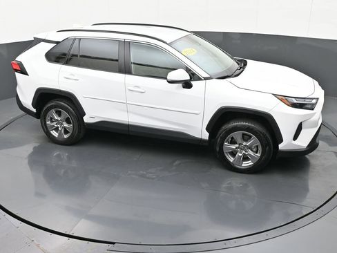 Used 2024 Toyota RAV4 LE AWD/4WD image 31