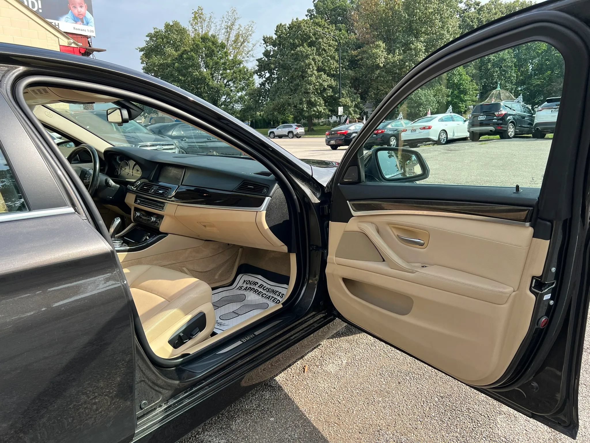 Used 2015 BMW 528i xDrive Sedan AWD/4WD image 17