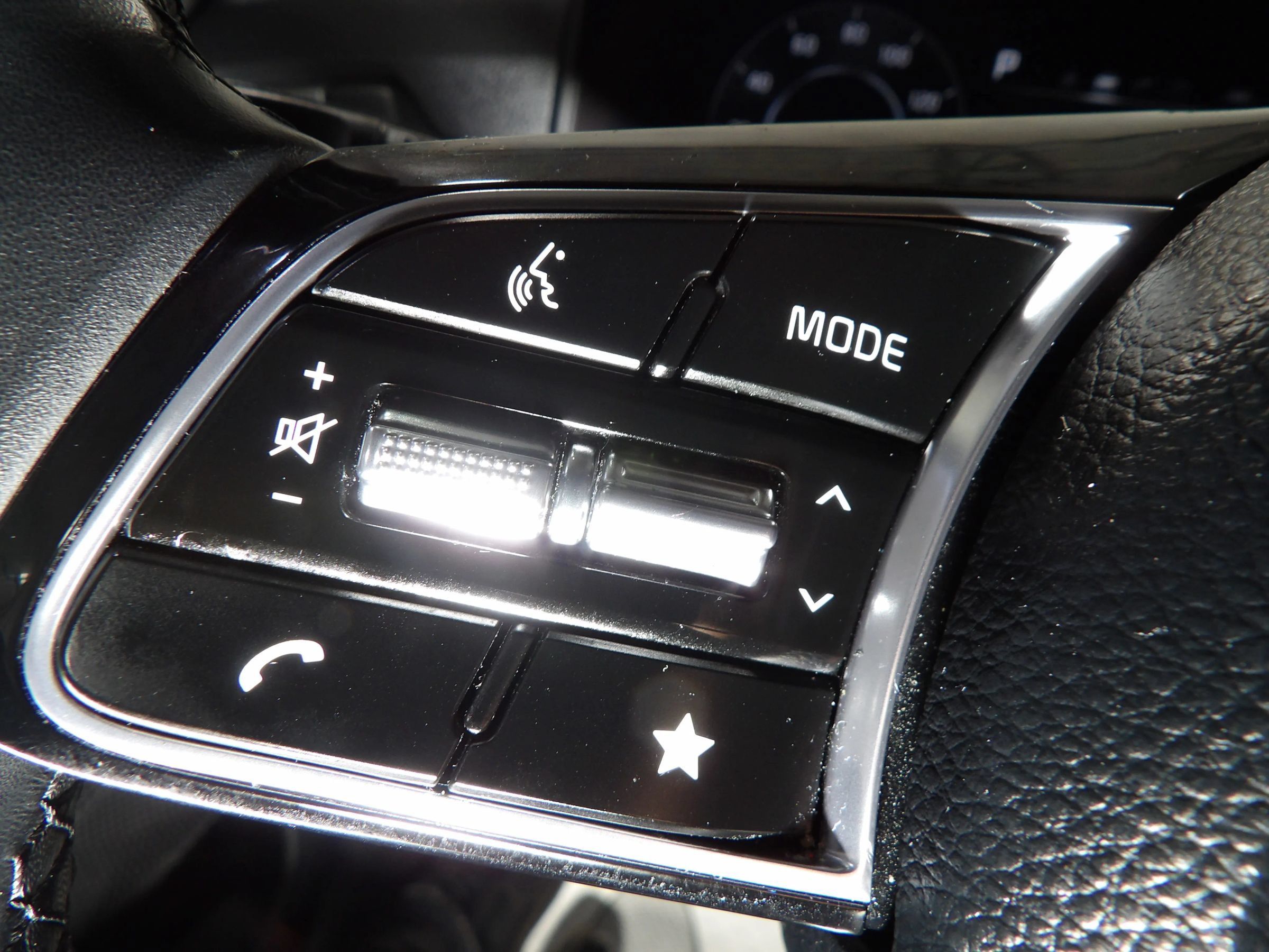 Used 2025 Kia Seltos EX w/ EX Sunroof Package FWD image 18