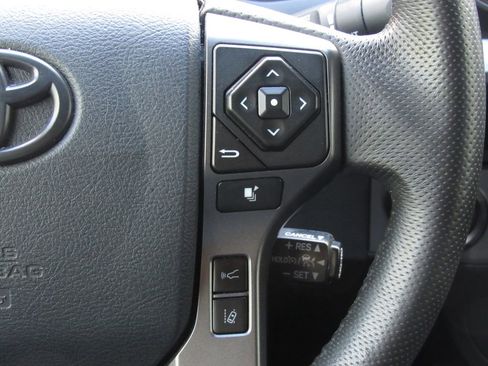 Used 2020 Toyota Tacoma TRD Off-Road w/ TRD Premium Off Road Package image 26