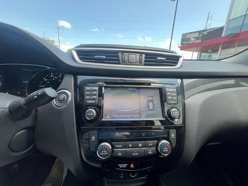 Used 2016 Nissan Rogue SL w/ SL Premium Package AWD/4WD image 14
