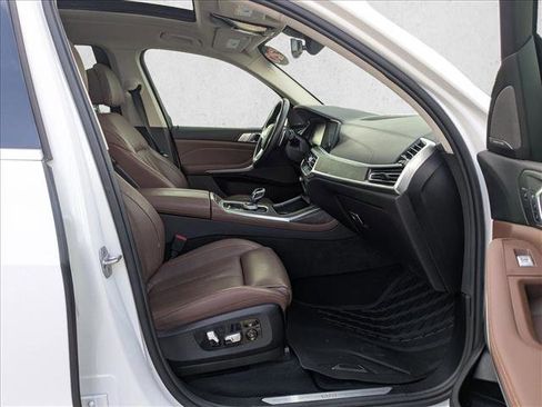 Used 2020 BMW X7 xDrive40i w/ Executive Package image 22