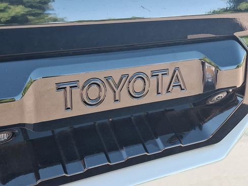 Used 2024 Toyota Tundra Platinum AWD/4WD image 30